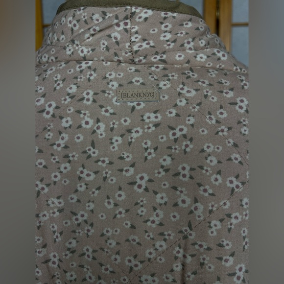 NEW Blank NYC Quilted Reversible Floral Jacket Women's Cream Pink Size XL - Picture 12 of 13